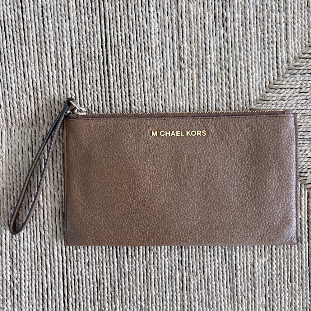 MICHAEL KORS Wristlet JET SET TRAVEL CLUTCH LEATHER BROWN Gold Zip
